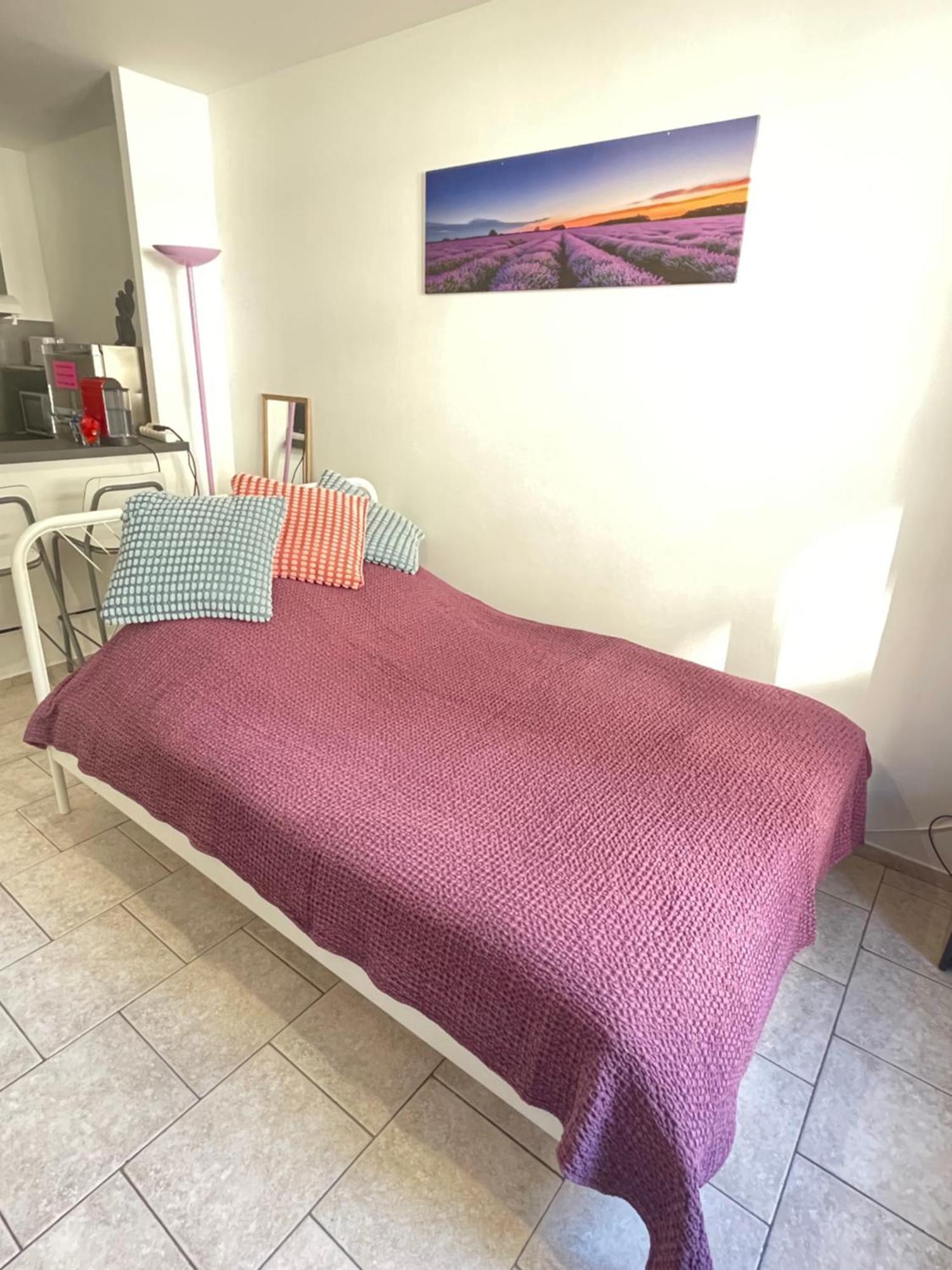 Small Apartment *